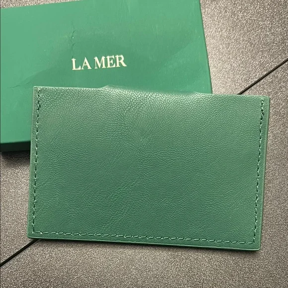 La Mer Green Leather Card Holder with Gold Button - Picture 3 of 4